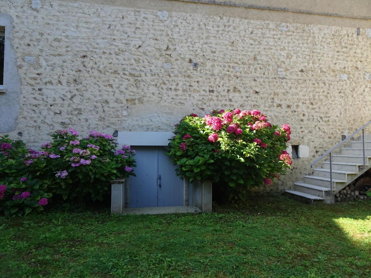 Apartament Moulin De Ringere Quincay Zewnętrze zdjęcie